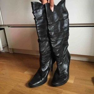  - SKO UNO nypris 2200kr 