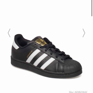  - Adidas superstar skor  Köpen står för frakt 