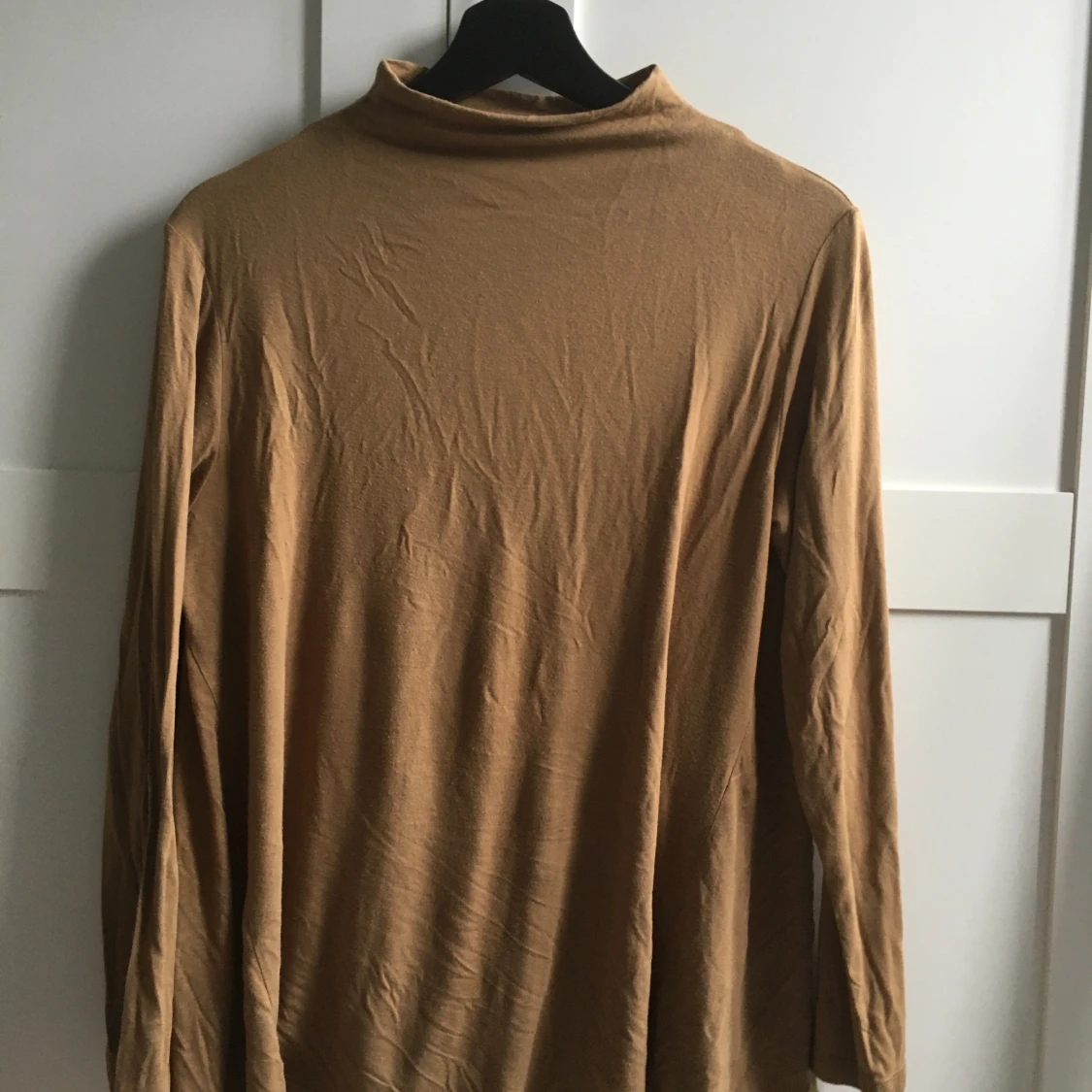 Gulbrun polotröja storlek M - 90