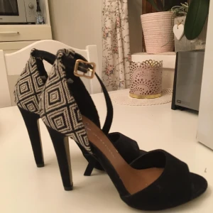 Klackskor - Klackar i fint skick 