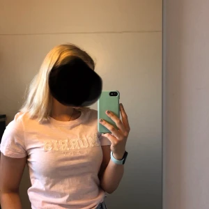 Morris t-Shirt  - Ljusrosa t-Shirt fån Morris storlek S. Mycket fint skick. Nypris 600kr Möts upp eller fraktar (55kr)😊