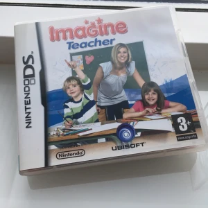🎮 NINTENDO DS TEACHER GAME 🎮  - en ”gammal” Nintendo spel.  kontakta mig om någon har några frågor :)
