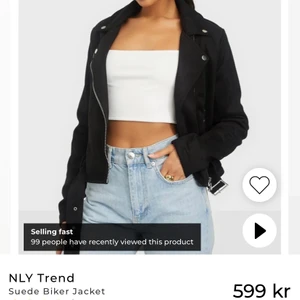 Mockajacka  - Svart Mocka jacka/biker jacket ifrån Nelly.com egna märke. Säljer för den inte kommer till användning längre☺️💖