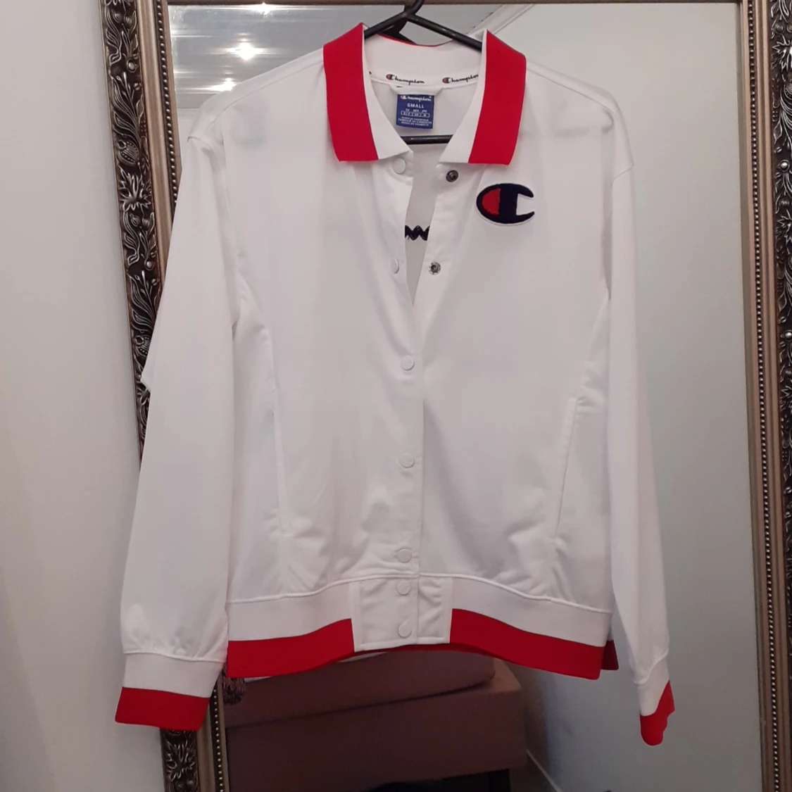Champions tröja endast provad storlek small