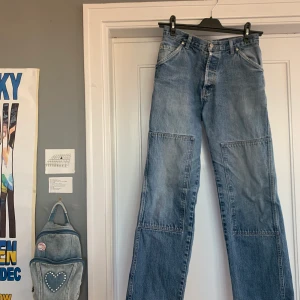 Baggy jeans - Skit balla baggy jeans som jag har sytt in, passar en xs/s säljs då de tyvärr inte används 💕