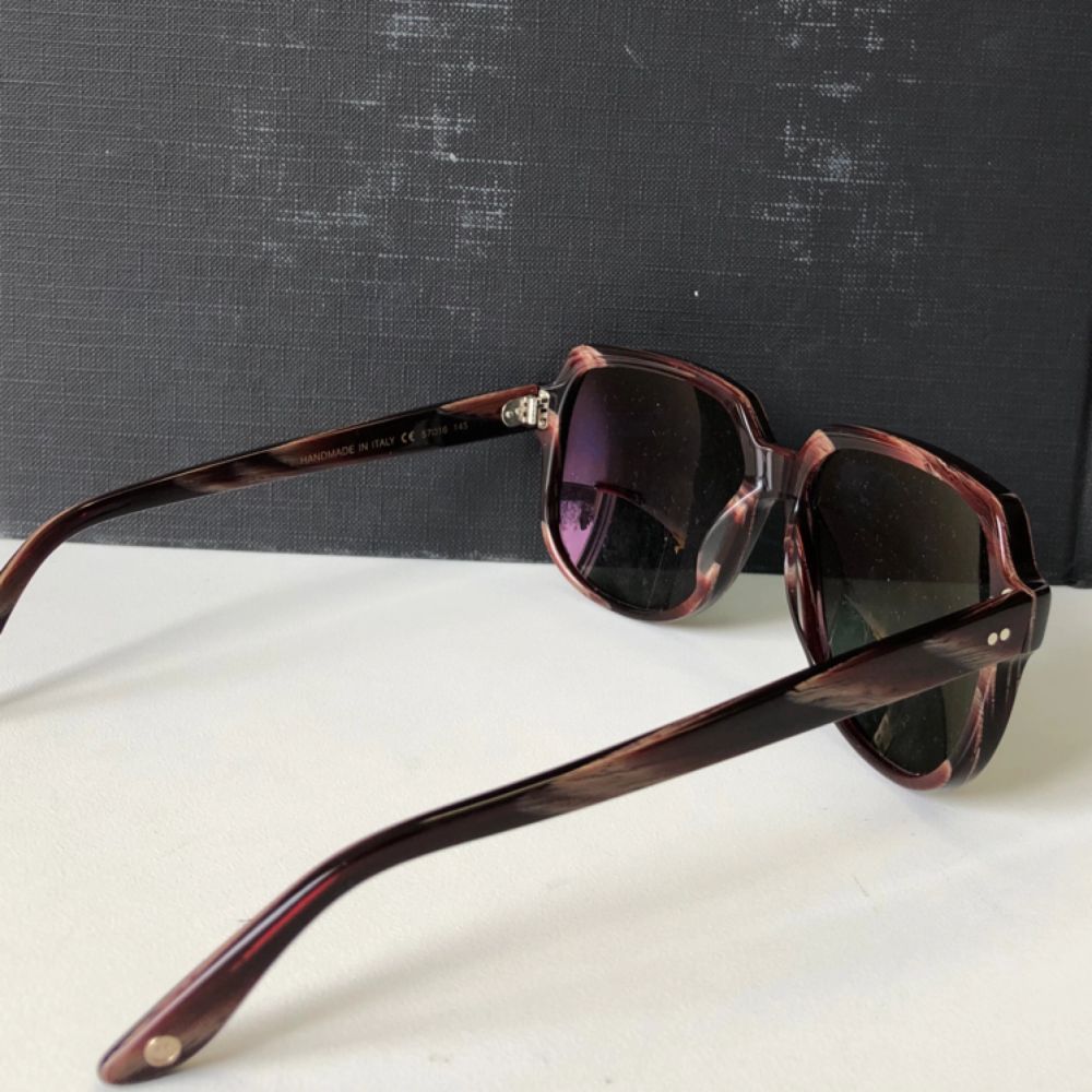 Solglasögon från märket Hyde’s, modell no14 Juan maclean. Fint skick, knappt använda! . Accessoarer.