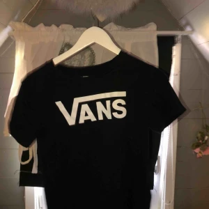  - Knappt använd, storlek S ( äkta ) vans