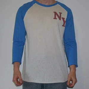  - Baseball tröja från Carlings. Passform som M. Väl använd. 