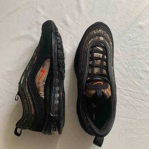  - •Helt nya Nike Air Max 97 Real free  •Aldrig använda   •Köpta 14/6-19 som present i new york, små i storleken 