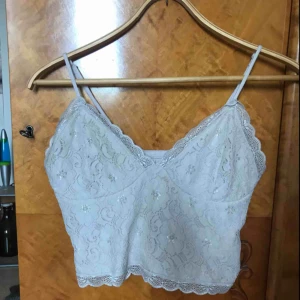  - Jättefint linne från bikbok!💞 Kan mötas upp i Gävle eller frakta då köparen står för kostnaden 🥰 