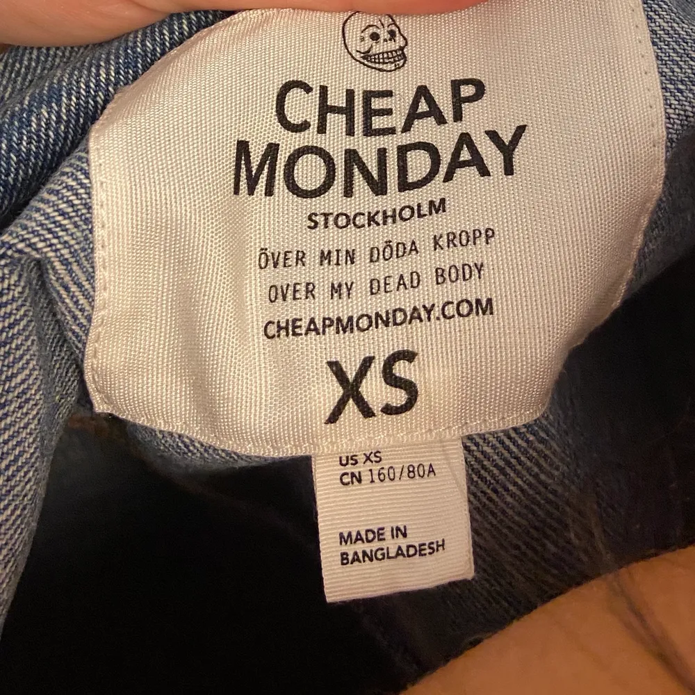 Jeansjacka ifrån cheap monday. Bra kvalité. Storlek XS. Säljs för 150 🥰. Jackor.