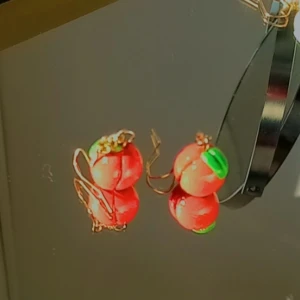 peach handmade earrings - shipping in Sweden is 15kr / if you buy 3 or  more items then is free shipping!! 