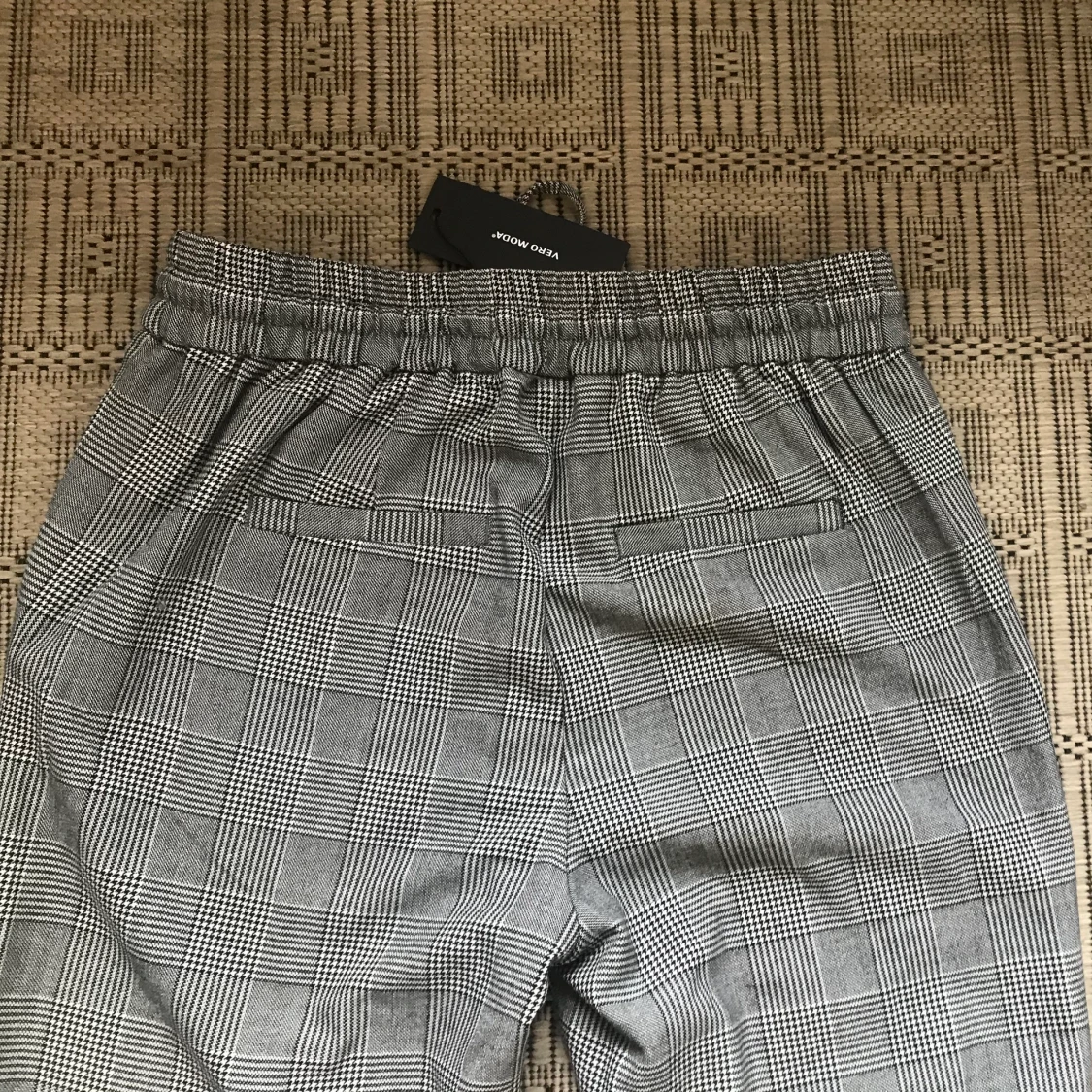 Oanvända byxor - 91