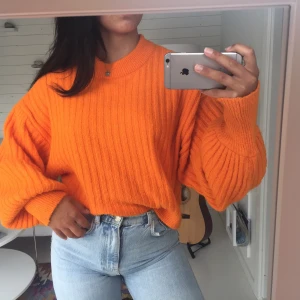 Tröja från gina - Använd 2-3 gånger så i toppenskick. Kom privat för ev frågor💕