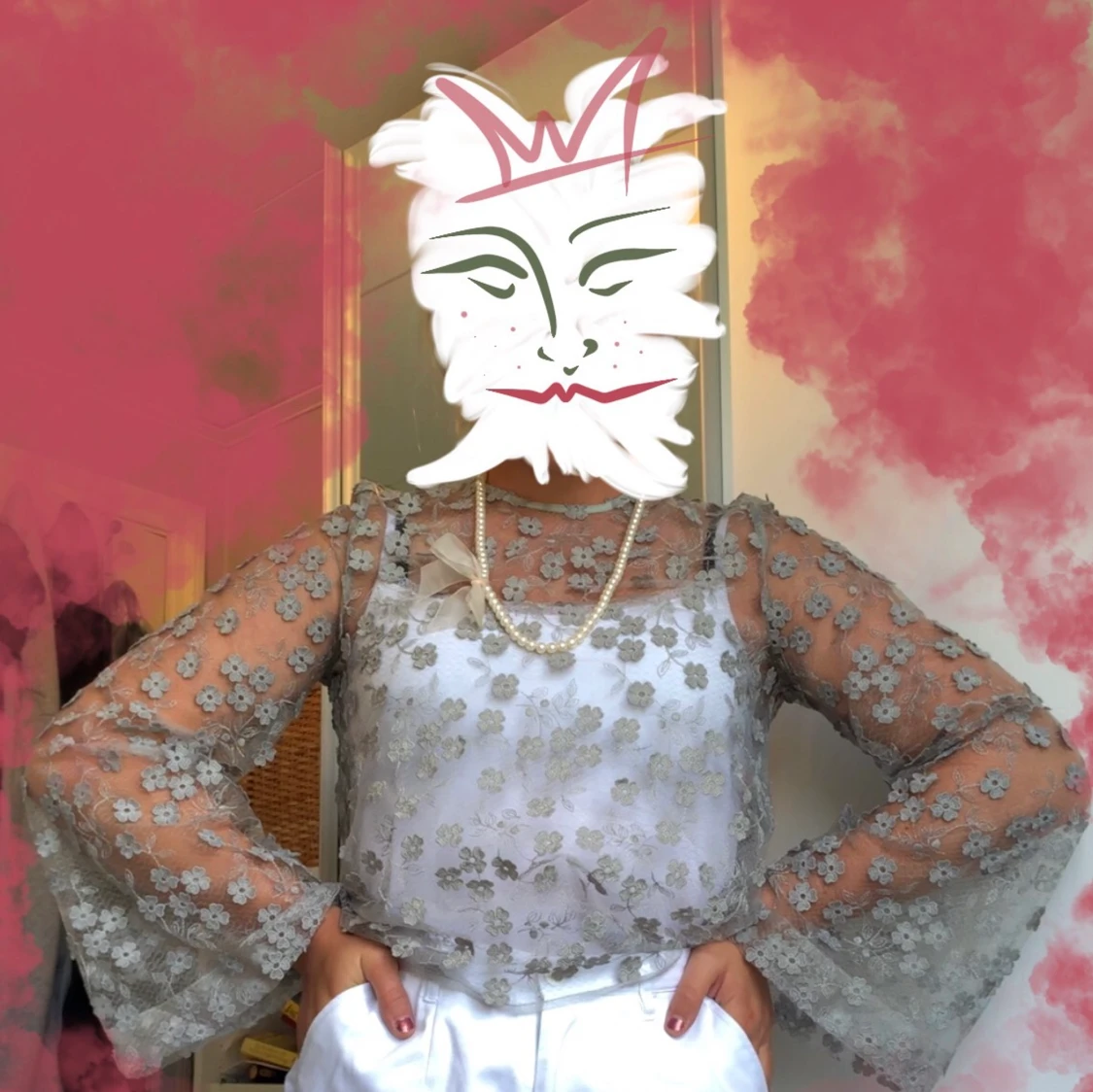 Blommig tröja i nyskick