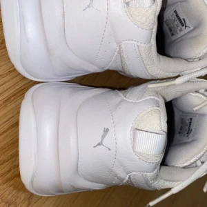 Pumpa sneakers - Ett par puma snekaers, jätte bekväma i storlek 39. 