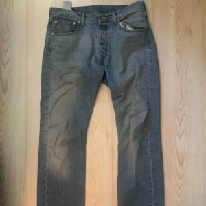  - Levi Jeans i bra vintage skick