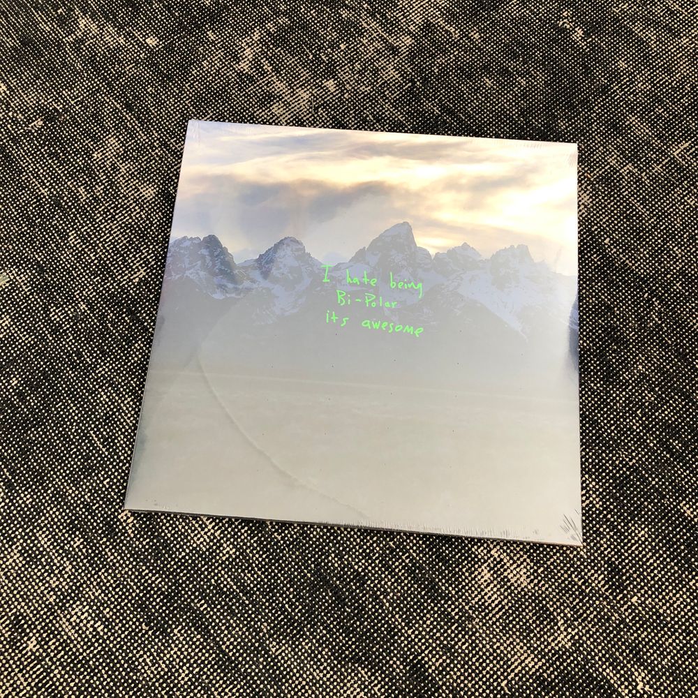 Ny och inplastad - Vinylskiva- Kanye West Ye - Kan hämtas i Uppsala eller skickas mot fraktkostnad 63 sek (1-3 skivor) . Accessoarer.