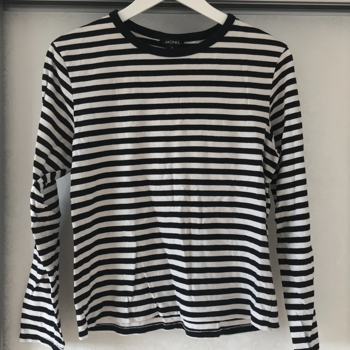 Randig tröja från monki