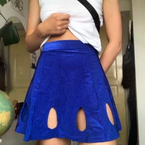 Klarblå kjol - Unik kjol som jag köpt på Episode Vintage i CPH💙 (frakt 22kr) Swish