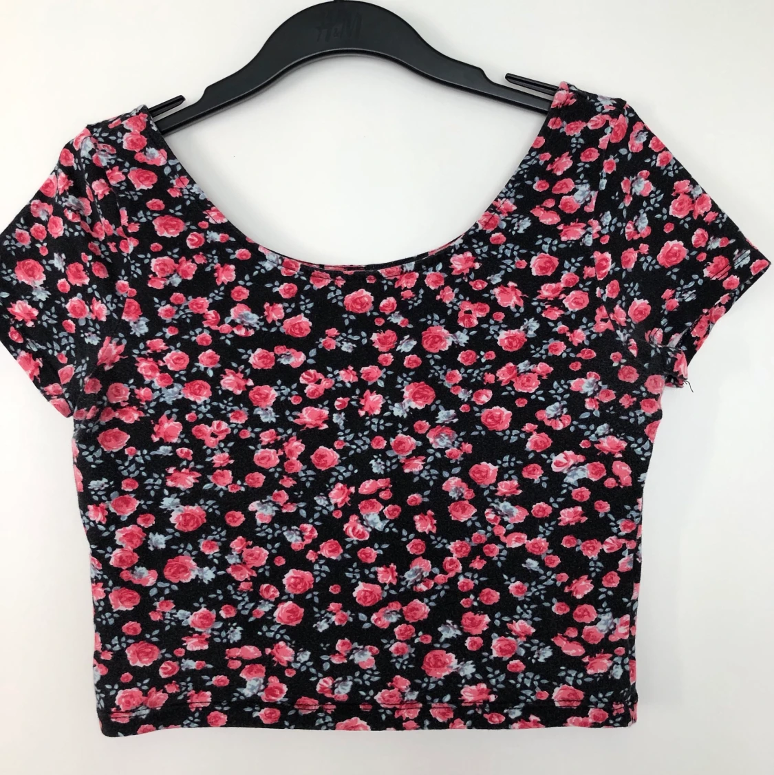 Blommig croptop från H&M