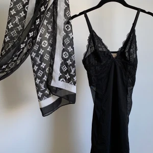 Nattlinne - Helt ny och oanvänd då jag köpte för liten storlek! Prislapp hänger till och med kvar. Get that freak on 🌹 