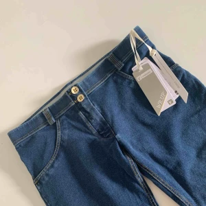  - WR.UP byxor - denim blå Low Waist   Ordinarie pris 1199kr 