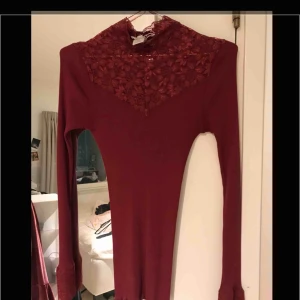  - Mycket stretch, tight modell. Använd 1 gång annars helt ny