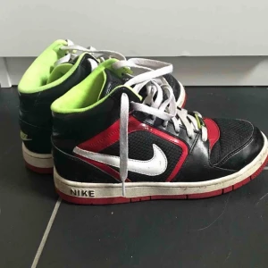  - nikes köpta på emmaus!