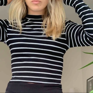 Randig ribbad tröja - Randig polo från H&M