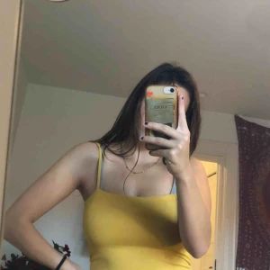  - Superfint gult linne från Gina!! Nice material!!