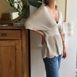  - Jättefin tröja från topshop i fint skick🌸 Frakt tillkommer