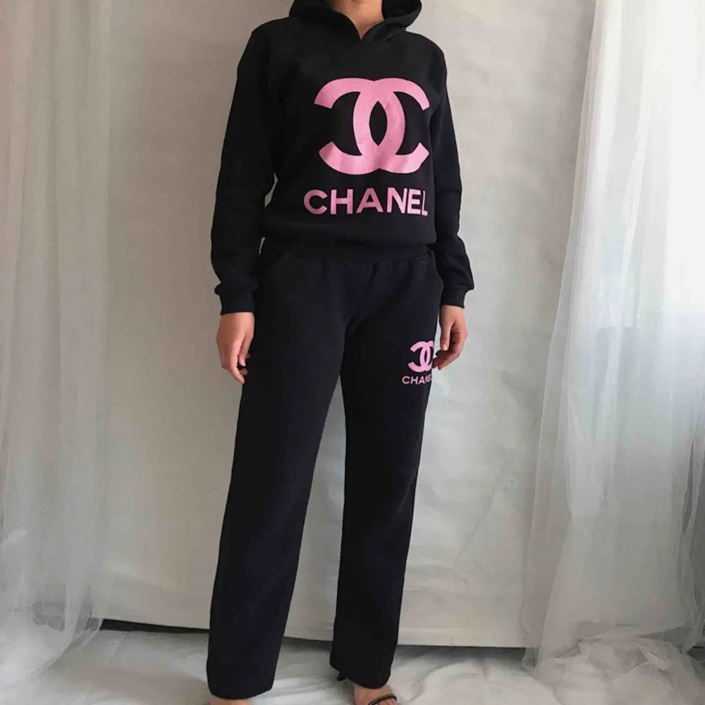 Leisure Chanel mjukis-set ✨ Frakt 60kr. Hoodies.