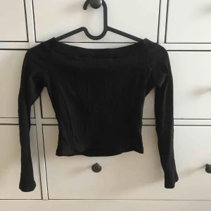  - Topp som sitter vid axlarna använd en gång. Frakt ingår.