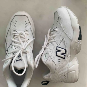  - New Balance, använda en gång.  kan skickas men köparen står för frakten! 