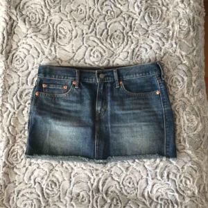  - Snygg levis jeans kjol