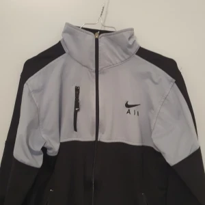 Nike Air kofta - Nike Air kofta orginal pris 420 kr mitt pris 180 kr + frakt 