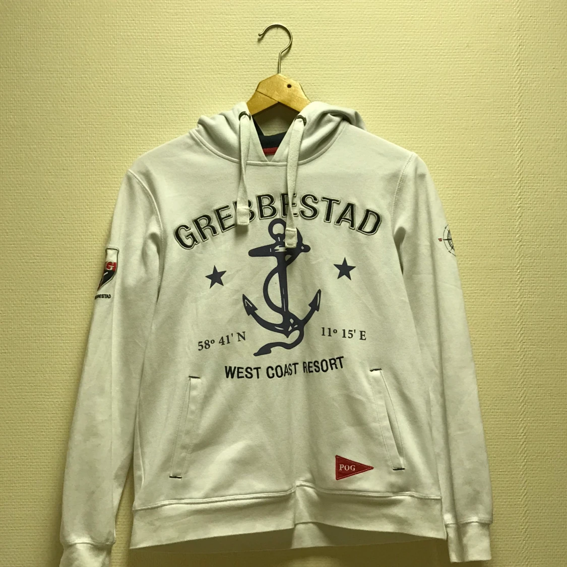 Vit Båt Hoodie
