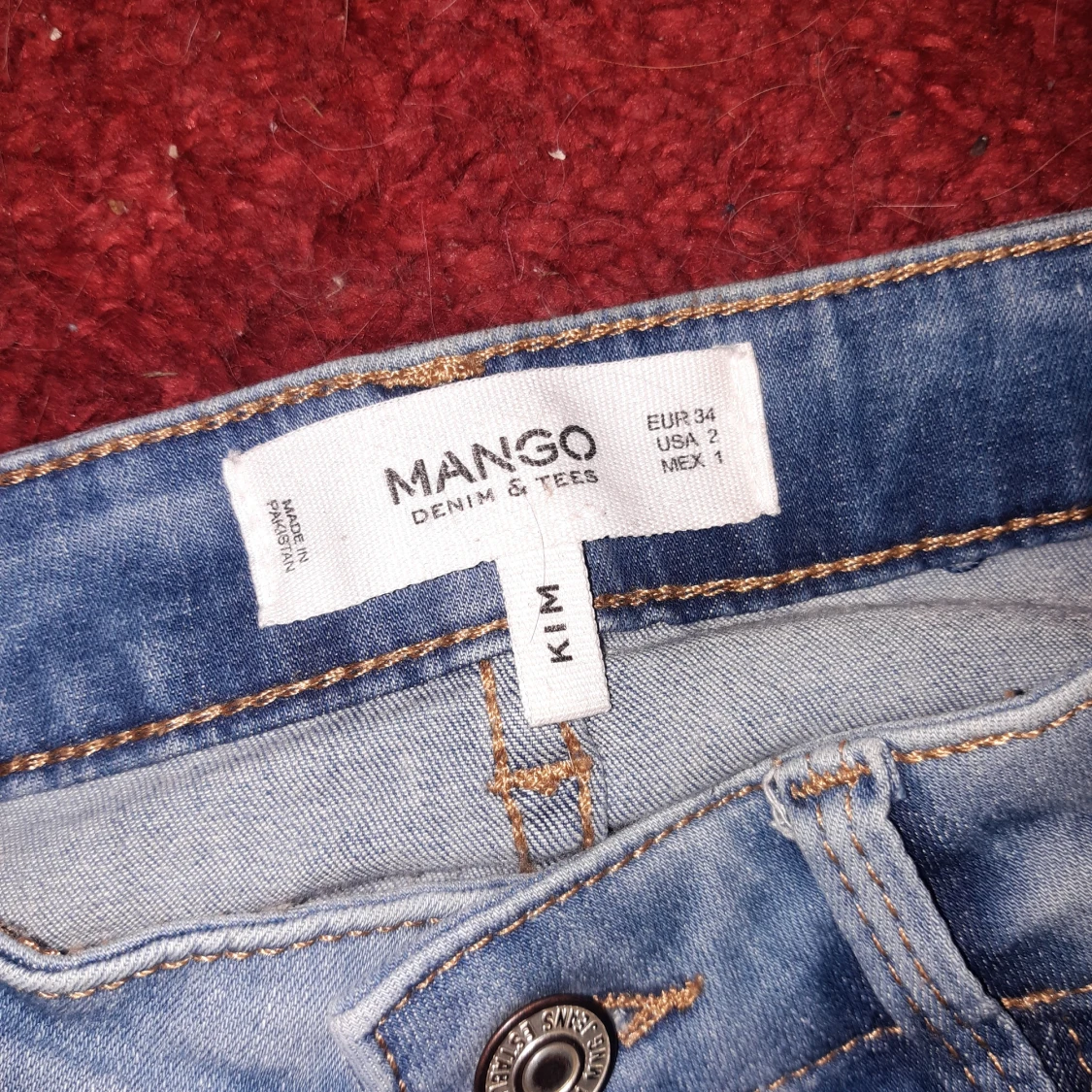 Skinny Jeans med hål  - 90