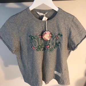 Helt ny Odd Molly T-shirt!  - Strl 0 