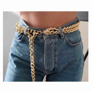  - ✨Chunky Chain Belt✨ Ett guld midjekärp som passar bra till det mesta!! Använt 2 gånger. 
