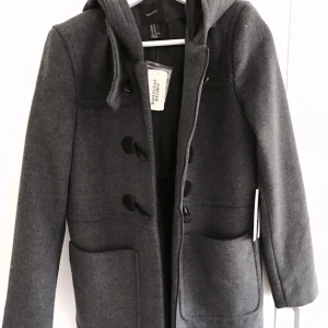  - Helt ny kappa från Forever 21 i storlek m