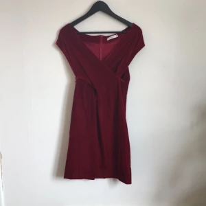  - Röd Velvetklänning❤ inklusive frakt