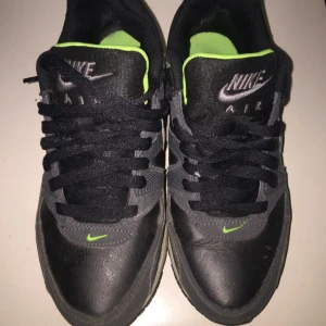  - Oanvända Nike air Max. Äkta Hänger på vinden 