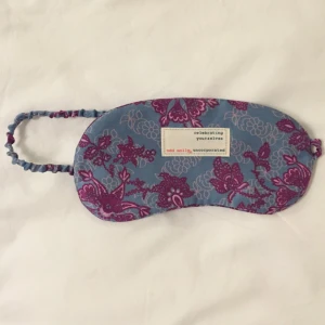  - Ögonmask i silke från Odd Molly. Aldrig använd. Frakt 10kr.