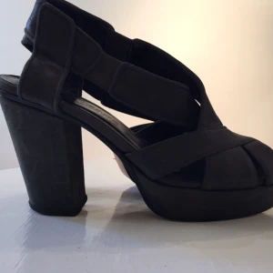  - Fina damskor. Second hand