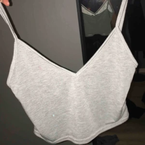  - Croptop från boohoo   Nypris:120 Mitt pris:90