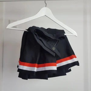  - Tvätt äkta cheerleader kjol! 