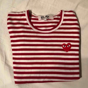  - Skulle säga att den mer passar S! Köparen står för frakt :-) säljs pga används knappt, köpt i somras i Köpenhamn. 