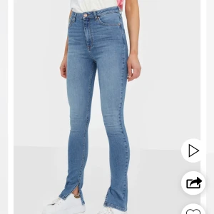 The Odenim Jeans - Ett av mina favvojeans som sitter hur bra som helst! Köpte dom för några månader sedan och har inte använt dom jättemycket. Köpte dom på nelly för 1699kr. Finns inga hål eller slitningar eller så. 